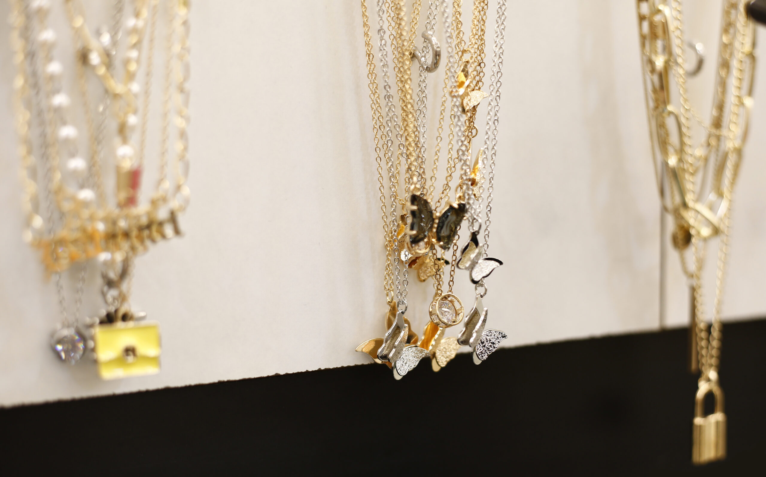 Vendre des bijoux en Suisse